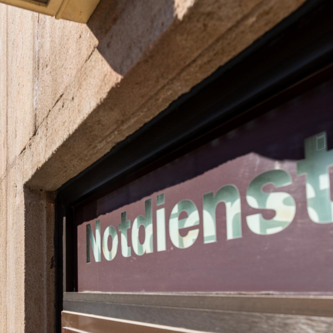  Apotheken-Notdienst suchen.