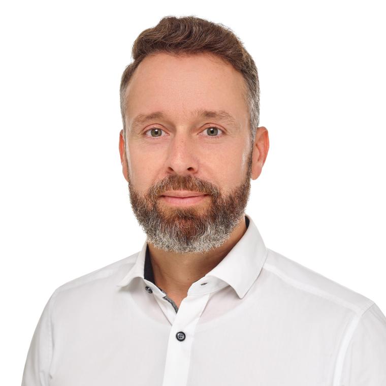 Dr. Alexander Schneeberg